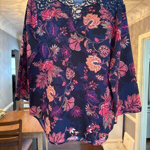Van Heusen Floral Crochet Blouse. Size M.